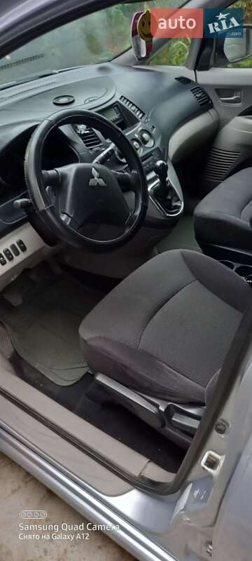 Мінівен Mitsubishi Grandis 2006 в Чернівцях