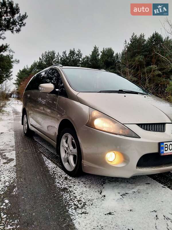 Mitsubishi Grandis 2006