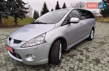 Минивэн Mitsubishi Grandis 2010 в Дубно