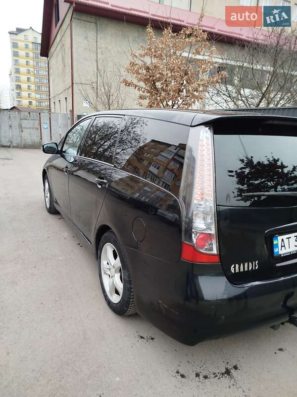 Мінівен Mitsubishi Grandis 2006 в Івано-Франківську