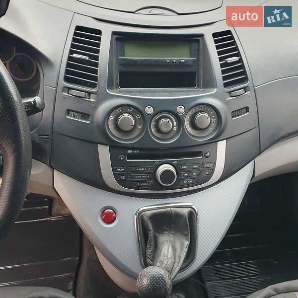 Мінівен Mitsubishi Grandis 2008 в Малині