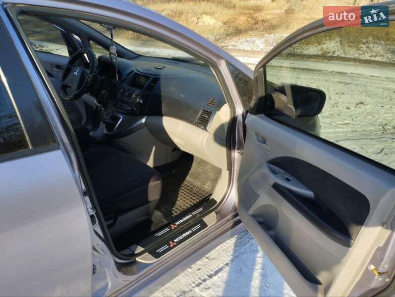Минивэн Mitsubishi Grandis 2006 в Черкассах