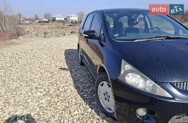 Минивэн Mitsubishi Grandis 2006 в 