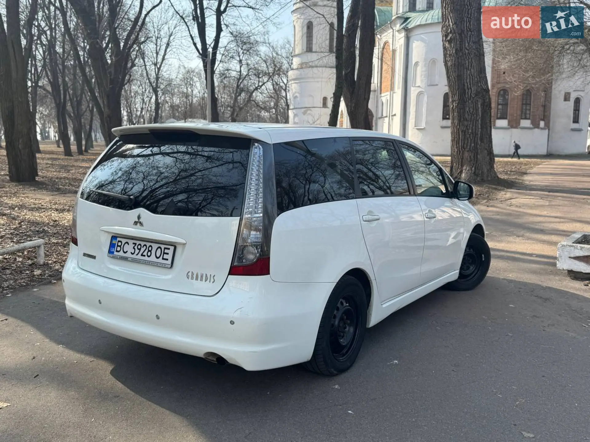 2010 Mitsubishi Grandis - мініатюра 4