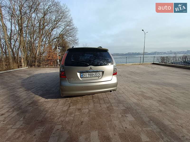 Минивэн Mitsubishi Grandis 2007 в Тернополе