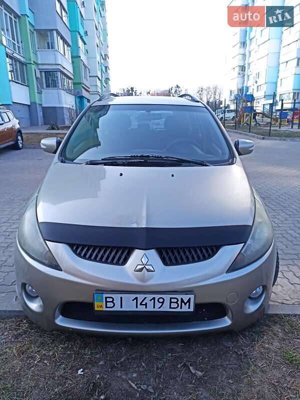 Mitsubishi Grandis 2006