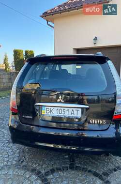 Минивэн Mitsubishi Grandis 2008 в 