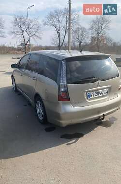 Минивэн Mitsubishi Grandis 2006 в 