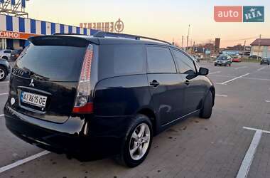 Мінівен Mitsubishi Grandis 2004 в 