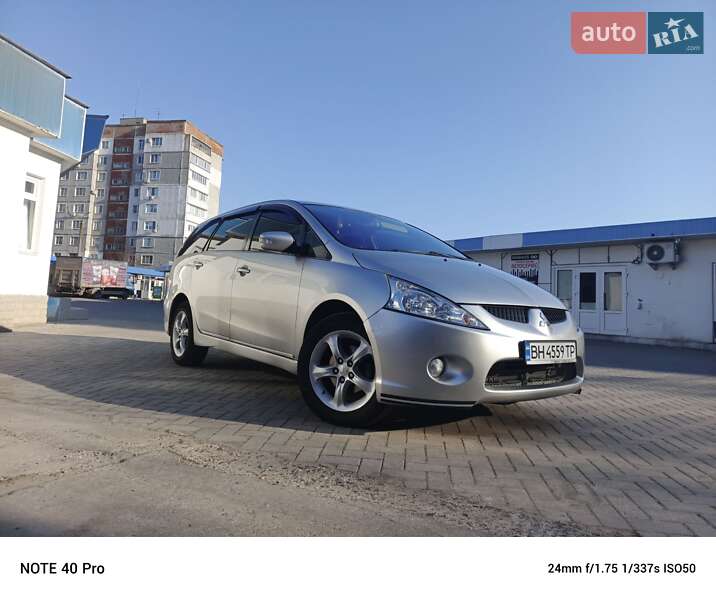 Мінівен Mitsubishi Grandis 2008 в 