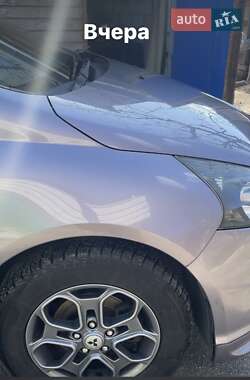 Минивэн Mitsubishi Grandis 2004 в 
