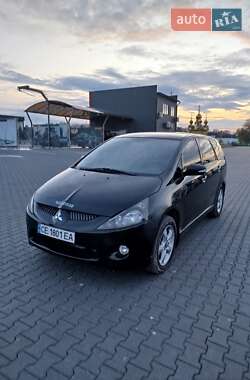 Минивэн Mitsubishi Grandis 2004 в 