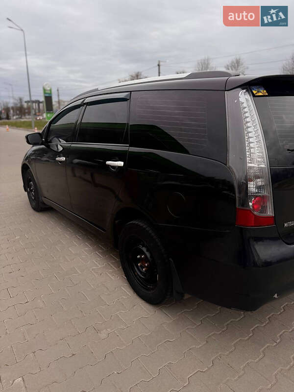 Минивэн Mitsubishi Grandis 2008 в Житомире фото 4 Минивэн Mitsubishi Grandis 2008 в Житомире