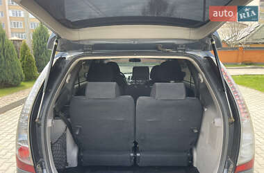 Минивэн Mitsubishi Grandis 2006 в 