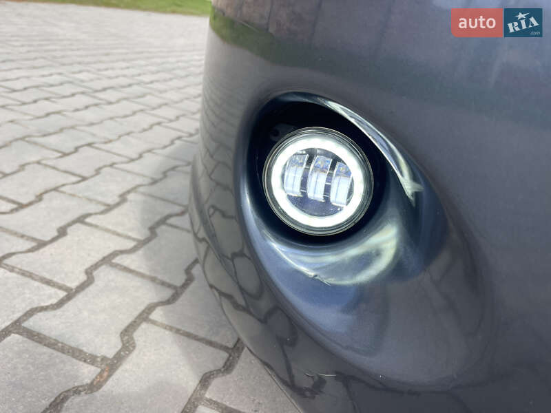 Мінівен Mitsubishi Grandis 2006 в Луцьку