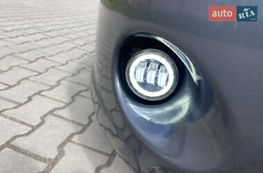 Минивэн Mitsubishi Grandis 2006 в 