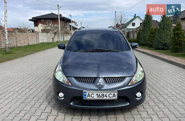 Минивэн Mitsubishi Grandis 2006 в 