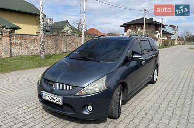 Минивэн Mitsubishi Grandis 2006 в 
