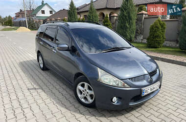 Минивэн Mitsubishi Grandis 2006 в 
