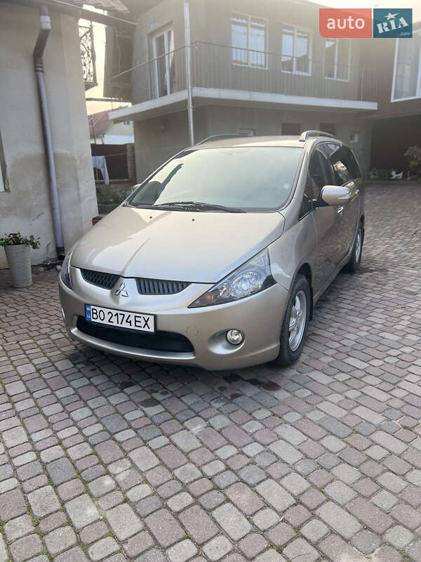 Минивэн Mitsubishi Grandis 2007 в Зборове