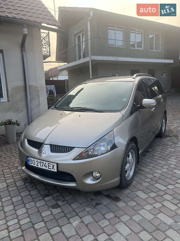 Минивэн Mitsubishi Grandis 2007 в Зборове