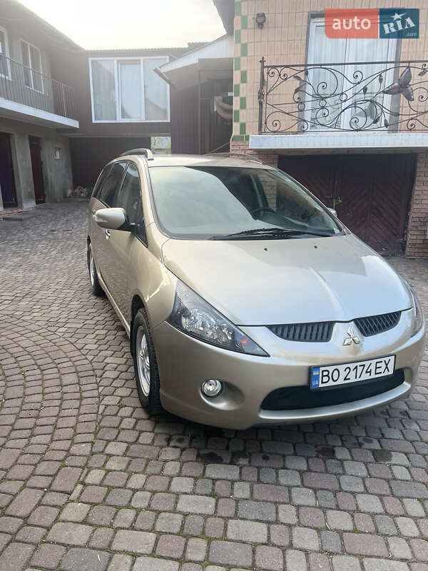 Минивэн Mitsubishi Grandis 2007 в Зборове