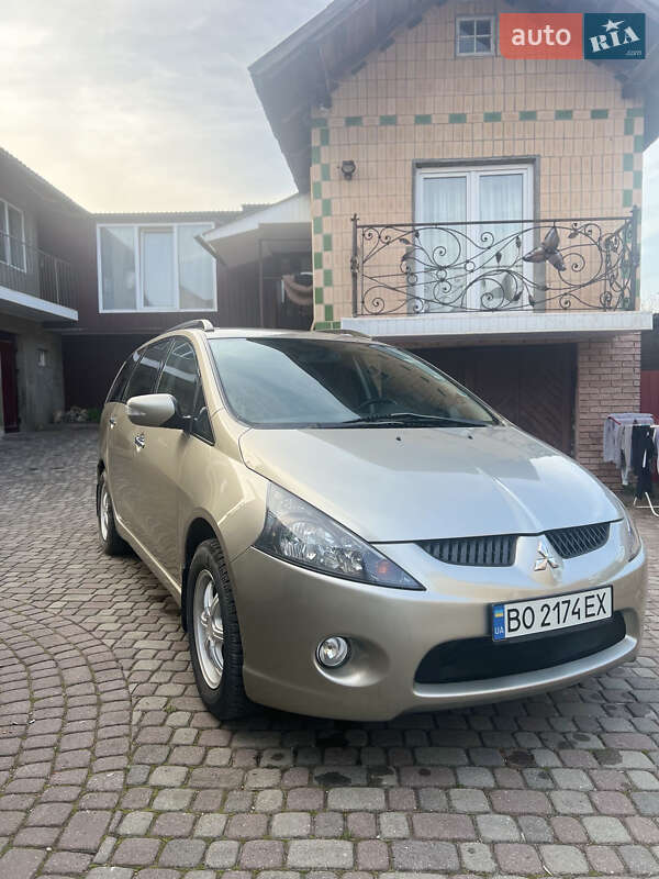 Минивэн Mitsubishi Grandis 2007 в Зборове