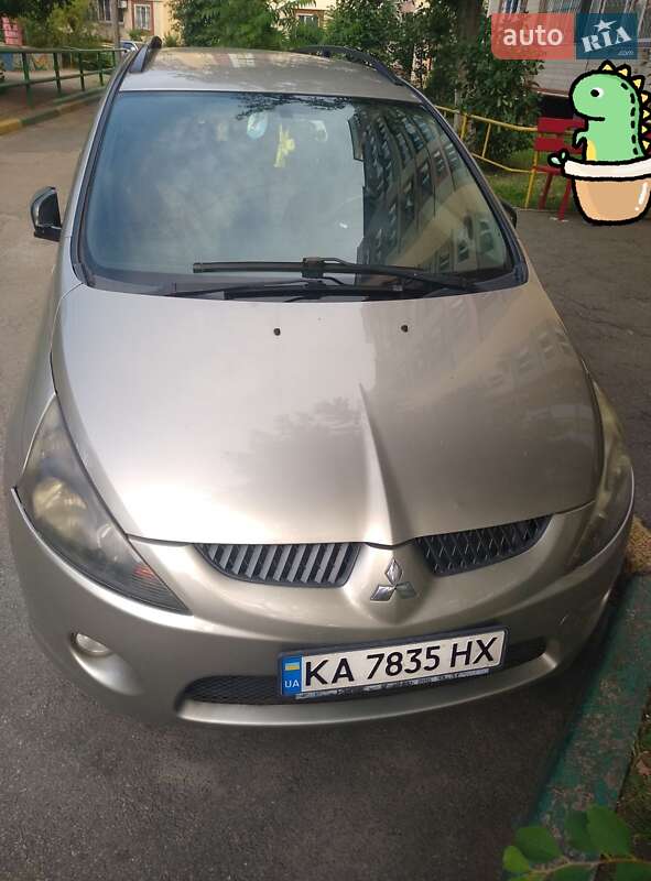 Mitsubishi Grandis 2006
