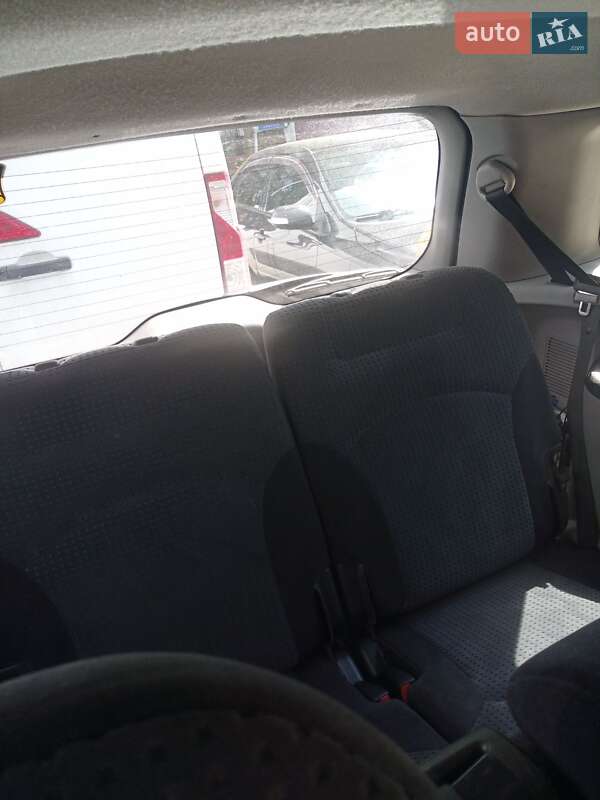 Мінівен Mitsubishi Grandis 2006 в Києві фото 17 Мінівен Mitsubishi Grandis 2006 в Києві