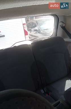 Минивэн Mitsubishi Grandis 2006 в 
