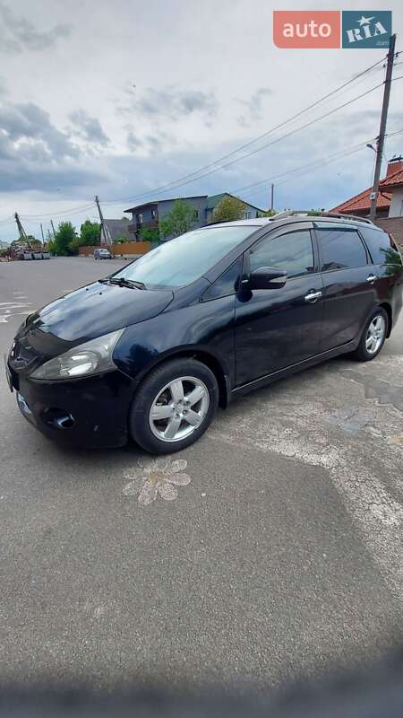 Mitsubishi Grandis 2005