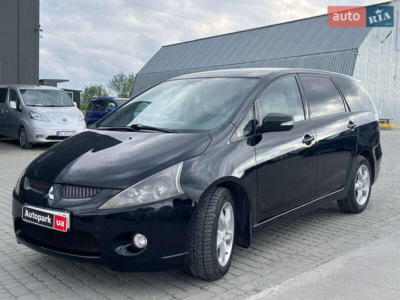 Mitsubishi Grandis 2005