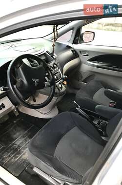 Мінівен Mitsubishi Grandis 2008 в 