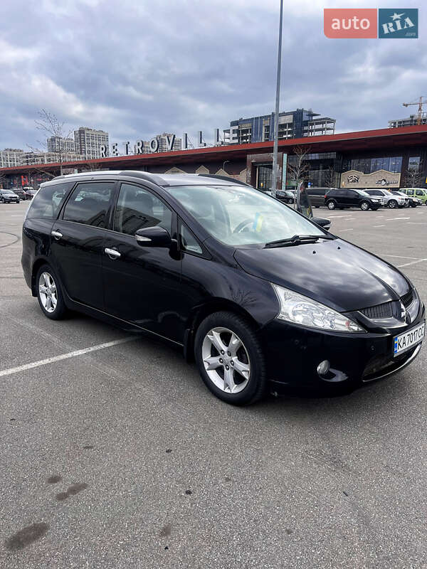 Mitsubishi Grandis 2008