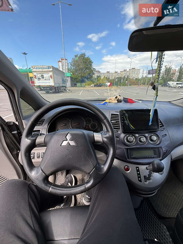 Мінівен Mitsubishi Grandis 2008 в Києві