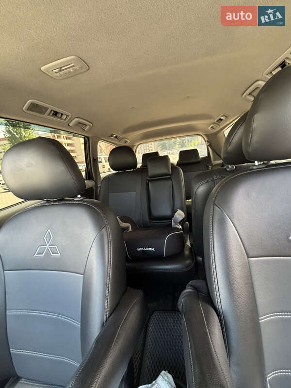 Мінівен Mitsubishi Grandis 2008 в Києві