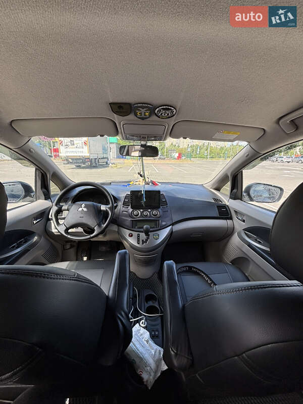 Мінівен Mitsubishi Grandis 2008 в Києві