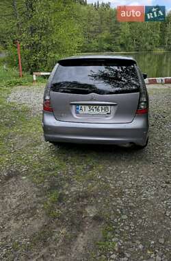 Минивэн Mitsubishi Grandis 2005 в 