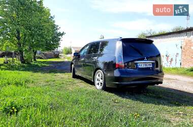 Минивэн Mitsubishi Grandis 2008 в 