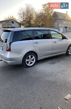Минивэн Mitsubishi Grandis 2007 в 