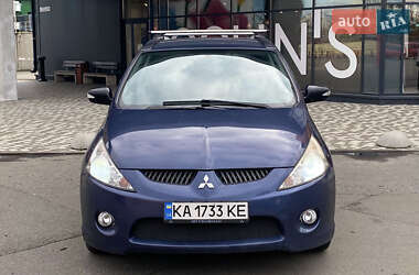 Минивэн Mitsubishi Grandis 2008 в 