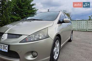 Минивэн Mitsubishi Grandis 2006 в 