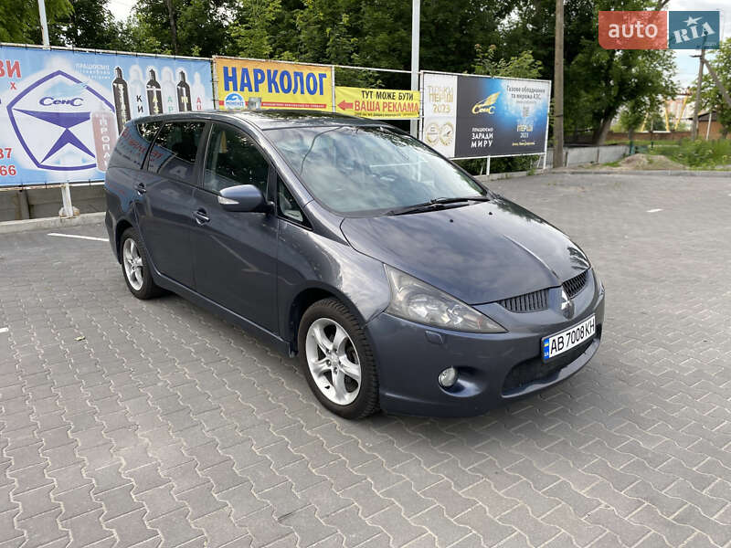 Мінівен Mitsubishi Grandis 2007 в 