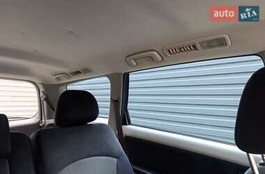 Минивэн Mitsubishi Grandis 2008 в 