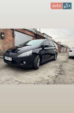 Мінівен Mitsubishi Grandis 2004 в Києві