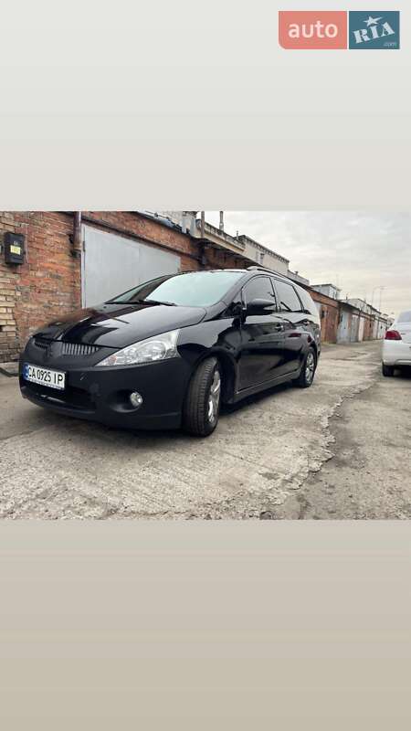 Mitsubishi Grandis 2004