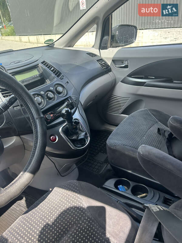 Мінівен Mitsubishi Grandis 2005 в Львові