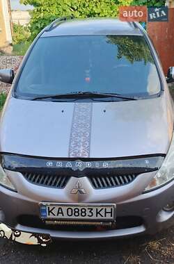 Минивэн Mitsubishi Grandis 2005 в Узине