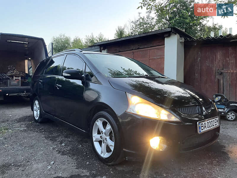 Мінівен Mitsubishi Grandis 2005 в Чернівцях