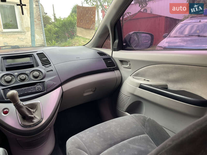 Мінівен Mitsubishi Grandis 2005 в Чернівцях